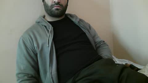 Snapshot of yxxtxxdentyk chatting on December 5, 5:26 am Bi BearXXX online show from December 5, 5:26 am