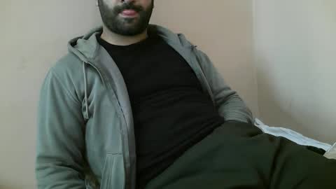 Snapshot of yxxtxxdentyk chatting on December 6, 5:31 am Bi BearXXX online show from December 6, 5:31 am