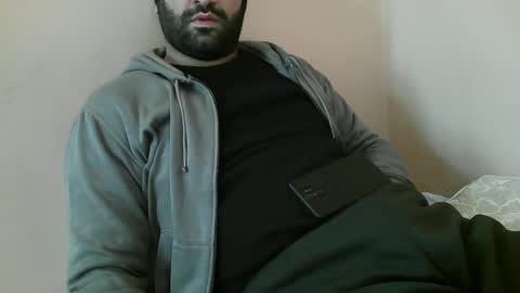 Snapshot of yxxtxxdentyk chatting on December 10, 4:56 am Bi BearXXX online show from December 10, 4:56 am