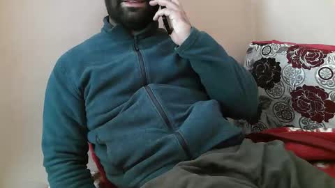 Snapshot of yxxtxxdentyk chatting on December 4, 6:44 am Bi BearXXX online show from December 4, 6:44 am