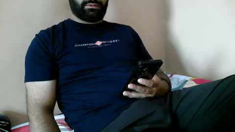 Snapshot of yxxtxxdentyk chatting on June 18, 4:57 am Bi BearXXX online show from June 18, 4:57 am