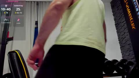 Snapshot of yy_david_yy chatting on May 22, 6:13 pm David online show from May 22, 6:13 pm