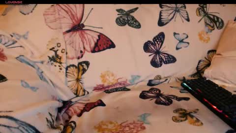 yzza_suave online show from November 21, 8:29 pm