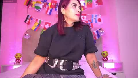Zoe  online show from July 12, 3:30 am