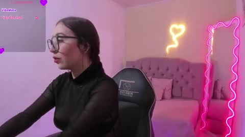 zaafira_tay online show from February 6, 11:24 am