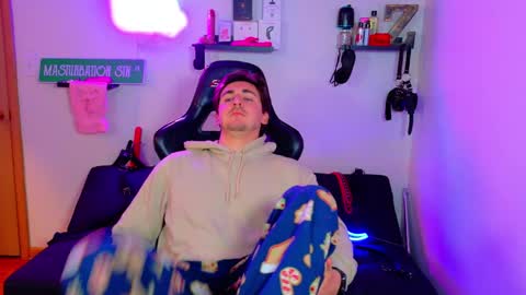 Snapshot of zach_rhyder chatting on March 11, 2:10 am Zach Rhyder online show from March 11, 2:10 am