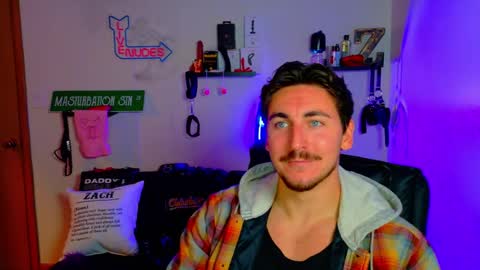 Snapshot of zach_rhyder chatting on October 29, 1:52 am Zach Rhyder online show from October 29, 1:52 am