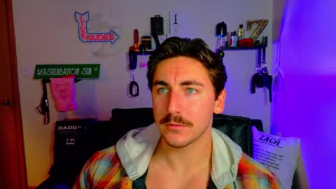 Snapshot of zach_rhyder chatting on November 11, 2:00 am Zach Rhyder online show from November 11, 2:00 am