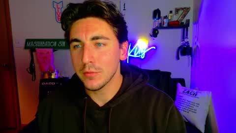 Snapshot of zach_rhyder chatting on December 1, 12:37 am Zach Rhyder online show from December 1, 12:37 am