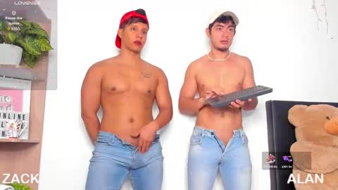 Snapshot of zack_and_alan chatting on October 29, 1:35 pm zack online show from October 29, 1:35 pm