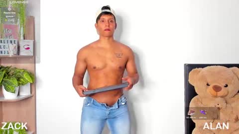 Snapshot of zack_and_alan chatting on November 8, 1:44 pm zack online show from November 8, 1:44 pm