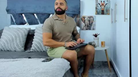 Snapshot of zack_froone chatting on June 1, 2:52 pm Richard online show from June 1, 2:52 pm