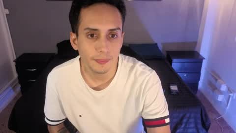 zack_isback online show from April 29, 9:43 pm