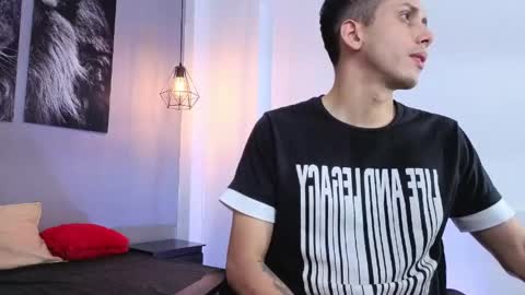 zack_isback online show from May 25, 7:53 pm