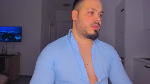 Snapshot of zackconnorsx chatting on February 16, 11:59 pm Zack online show from February 16, 11:59 pm