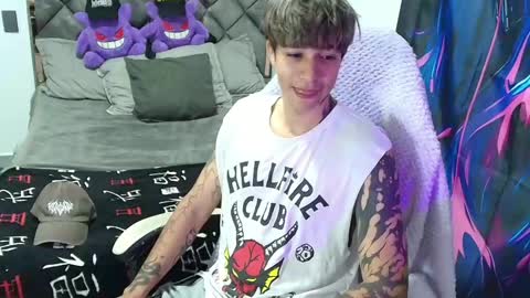 zack online show from April 15, 6:37 pm