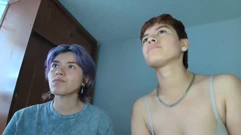 Snapshot of zafira_raven chatting on November 17, 8:03 pm zafira_raven online show from November 17, 8:03 pm