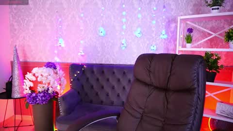 Zafiramoonn online show from January 17, 2:38 am