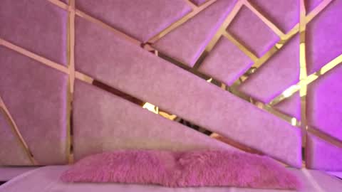 Claire  online show from November 13, 6:29 pm