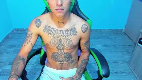 BiG Zafiro online show from February 12, 11:27 am