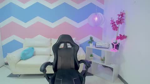 Zahira  online show from March 7, 6:38 pm