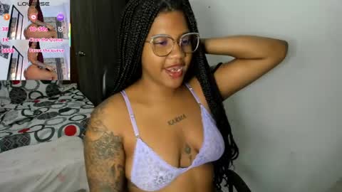 Snapshot of zahra_rose chatting on May 20, 11:05 am zahra_rose online show from May 20, 11:05 am