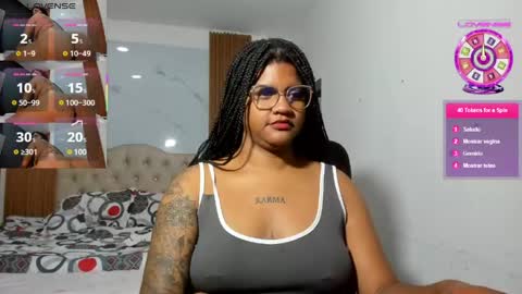 Snapshot of zahra_rose chatting on June 10, 10:25 am zahra_rose online show from June 10, 10:25 am