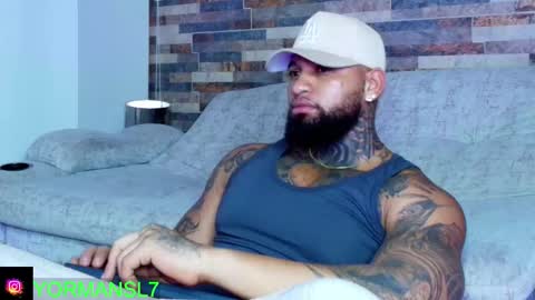 Snapshot of zain_diesel7 chatting on October 17, 11:02 am INSTAGRAM yormanfit7 online show from October 17, 11:02 am