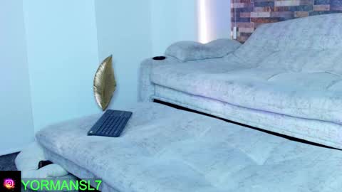 Snapshot of zain_diesel7 chatting on November 13, 12:37 pm INSTAGRAM yormanfit7 online show from November 13, 12:37 pm