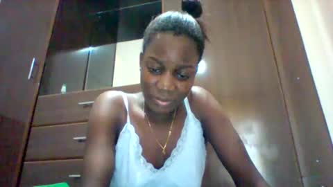 Snapshot of zainxxxx chatting on May 13, 2:36 pm zainxxxx online show from May 13, 2:36 pm
