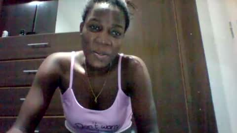 Snapshot of zainxxxx chatting on May 24, 10:15 pm zainxxxx online show from May 24, 10:15 pm
