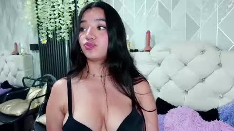 Zaira Bonny online show from July 2, 5:52 pm