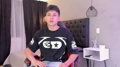 Samuel online show from June 20, 7:38 pm