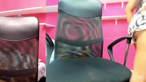 Snapshot of zamara_x chatting on July 24, 7:56 pm zamara_x online show from July 24, 7:56 pm