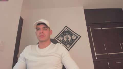 Snapshot of zamir_scott chatting on October 30, 8:20 pm zamir online show from October 30, 8:20 pm