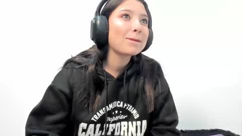 Snapshot of zammii69 chatting on October 19, 2:29 pm zammii69 online show from October 19, 2:29 pm