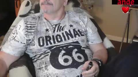 Snapshot of zander007 chatting on November 16, 2:11 pm zander007 online show from November 16, 2:11 pm