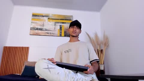 Snapshot of zander_2120 chatting on October 3, 1:08 pm Zander online show from October 3, 1:08 pm