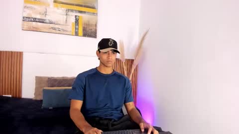 Zander online show from March 10, 1:38 pm