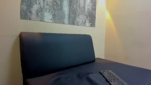 zane online show from July 18, 12:42 pm
