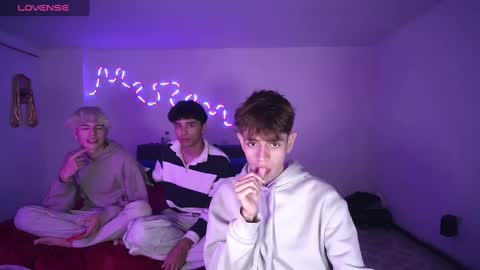 Snapshot of zanty2308 chatting on December 29, 4:38 am Tiiago Mallz online show from December 29, 4:38 am