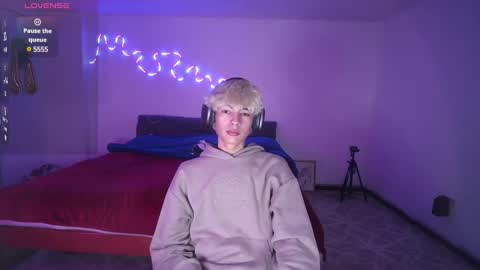 Snapshot of zanty2308 chatting on January 16, 2:19 am Tiiago Mallz online show from January 16, 2:19 am