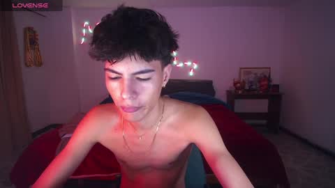 Snapshot of zanty2308 chatting on January 31, 12:06 am Tiiago Mallz online show from January 31, 12:06 am