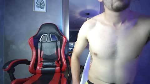 Snapshot of zanty2308 chatting on November 4, 3:49 am Tiiago Mallz online show from November 4, 3:49 am