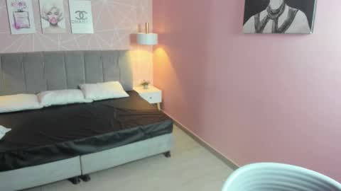 Zara Sweet  online show from January 9, 12:19 pm