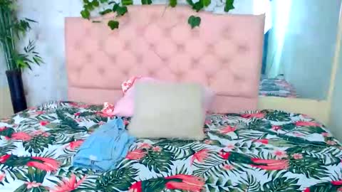 Zara online show from February 27, 12:05 pm