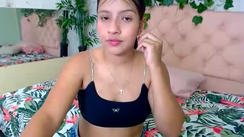 Zara online show from March 7, 12:07 am