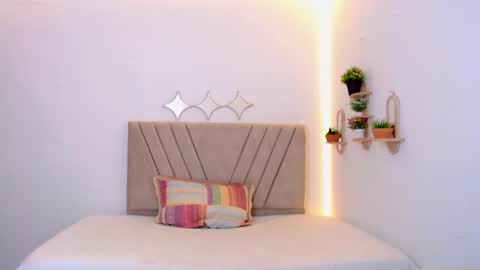 Zara online show from May 1, 12:21 pm