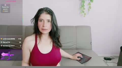 Snapshot of zara_fire chatting on May 27, 9:01 pm zara_fire online show from May 27, 9:01 pm