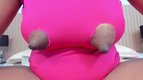 Snapshot of zara_lopez chatting on October 23, 11:42 am zara lopez online show from October 23, 11:42 am